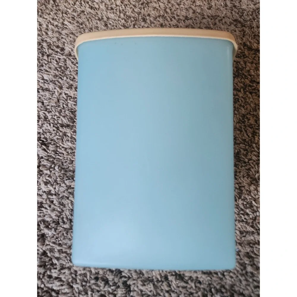 Vintage Tupperware Blue Servalier Canister with Tan Lid 811-11 Made in USA 7.5in